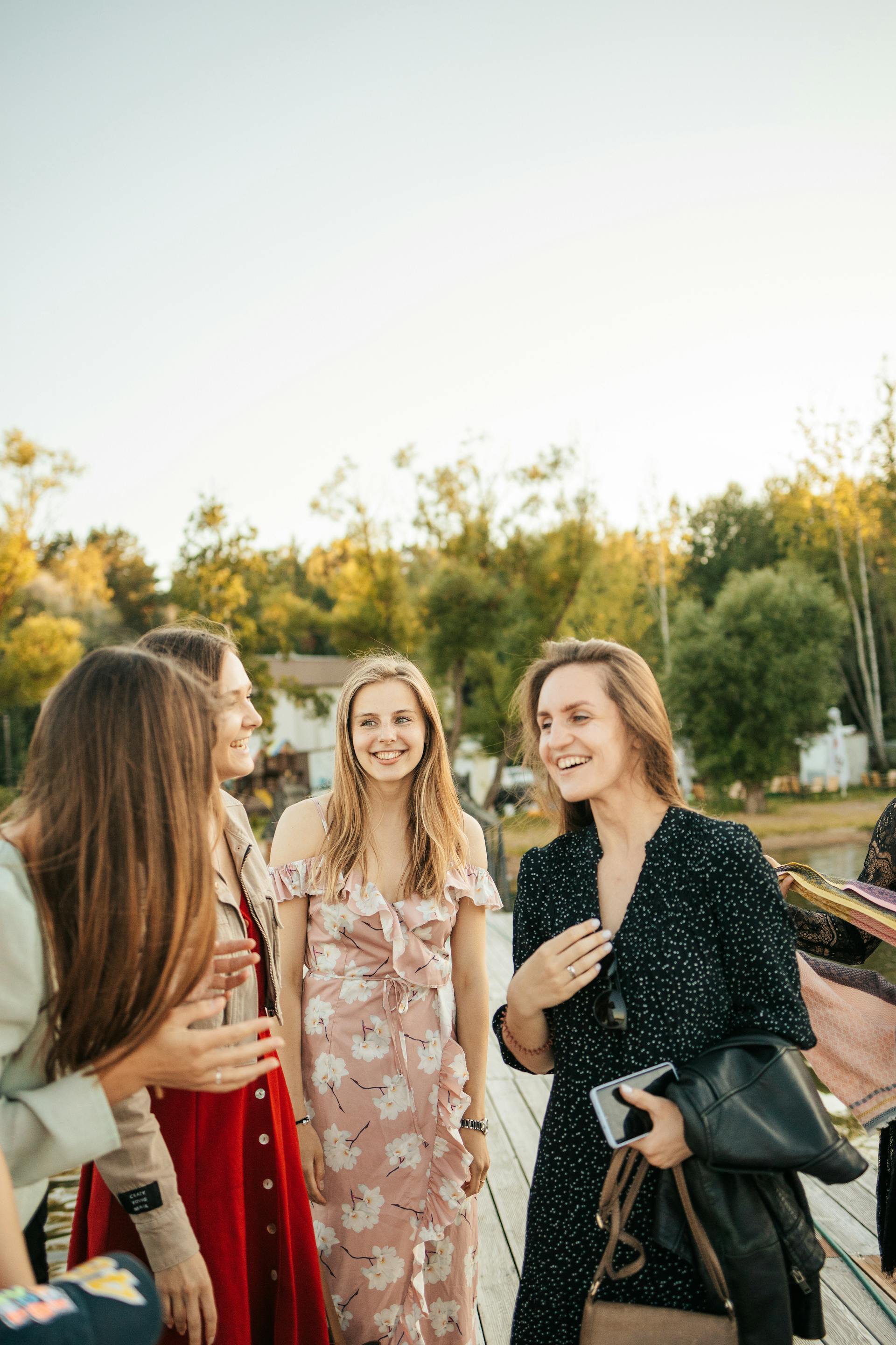 My Girlfriend Mocked My Anniversary Gift in Front of Her Friends – And It’s Not Even the Worst Part