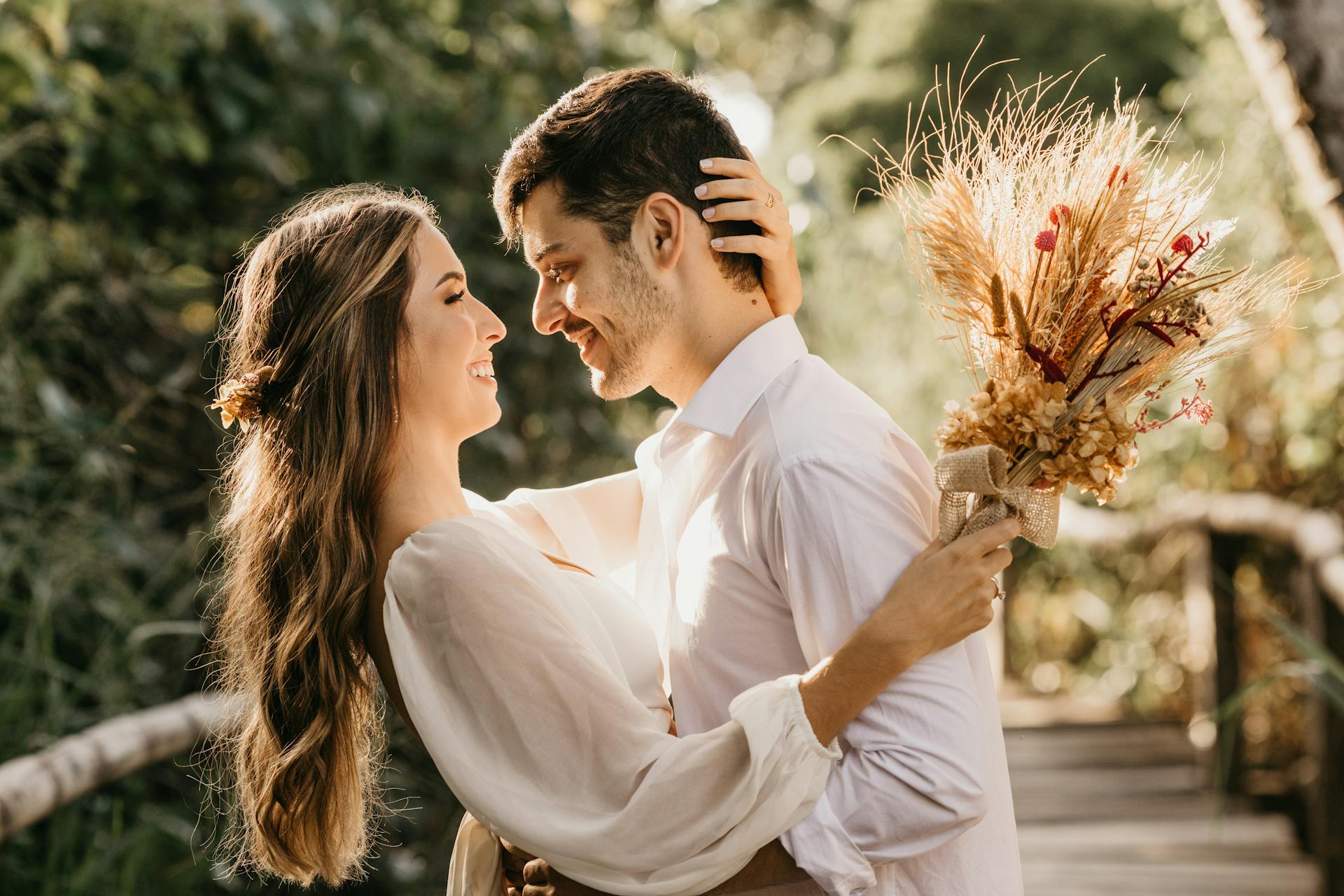 My Girlfriend Mocked My Anniversary Gift in Front of Her Friends – And It’s Not Even the Worst Part