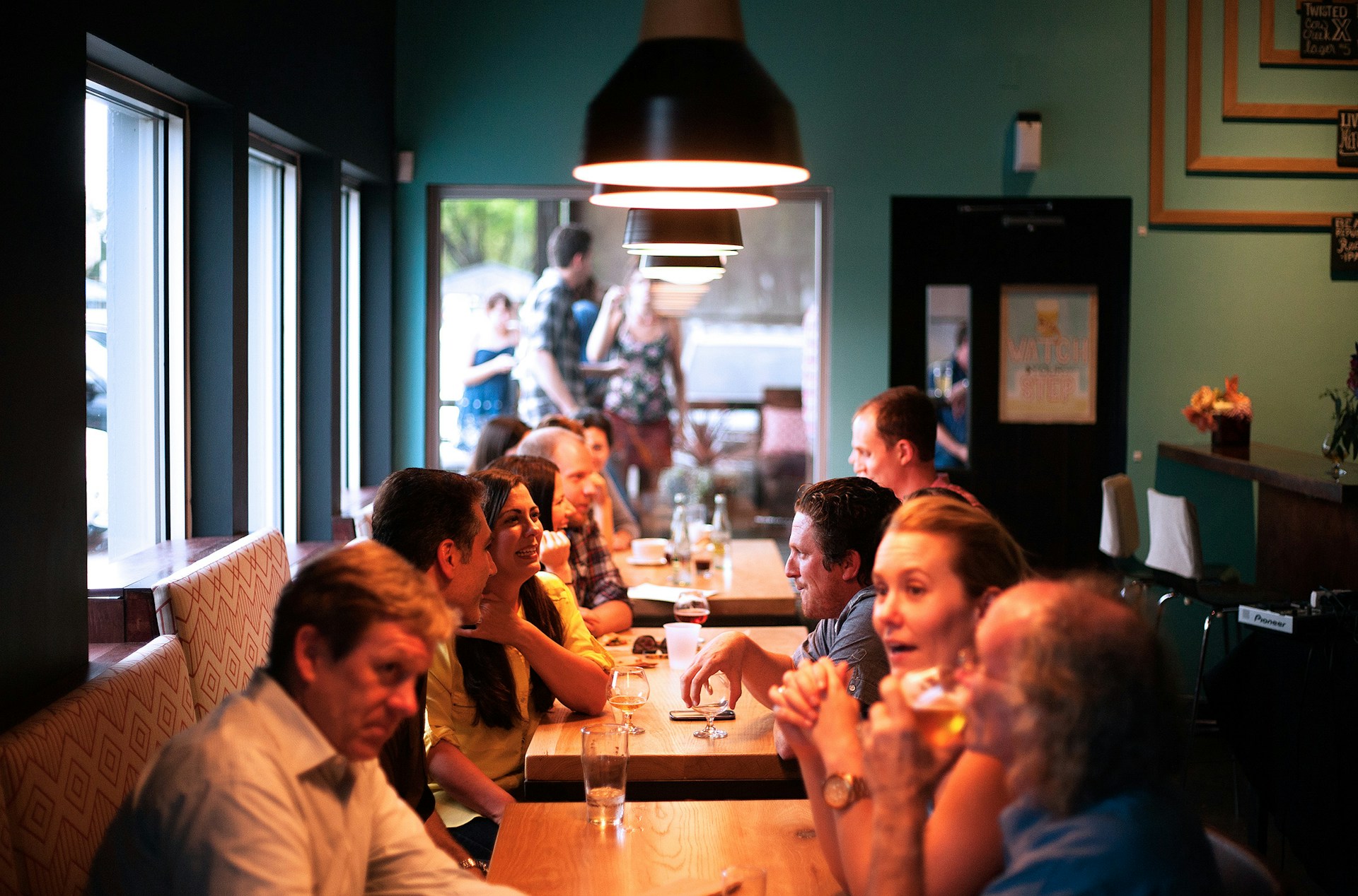 People having dinner | Source: Unsplash