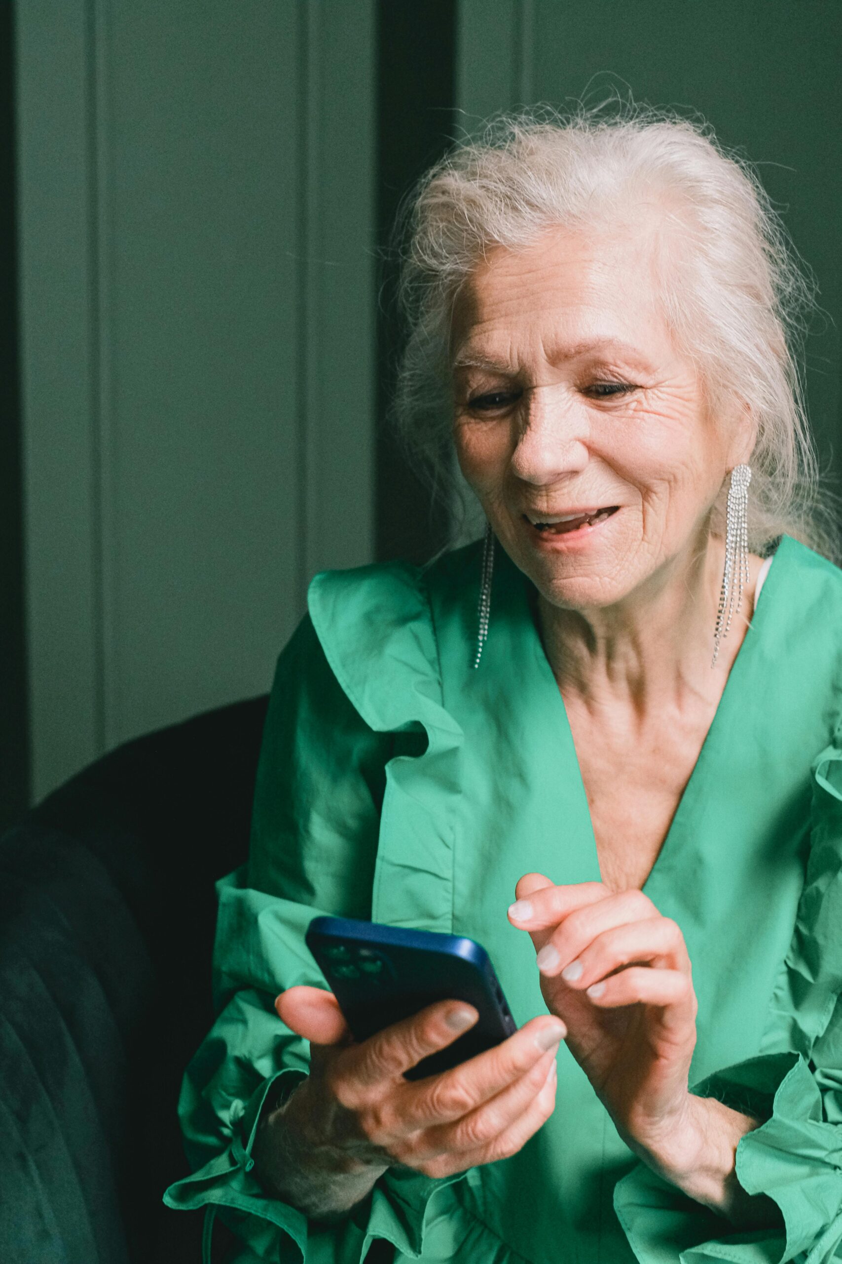 A woman browsing on her phone | Source: Pexels