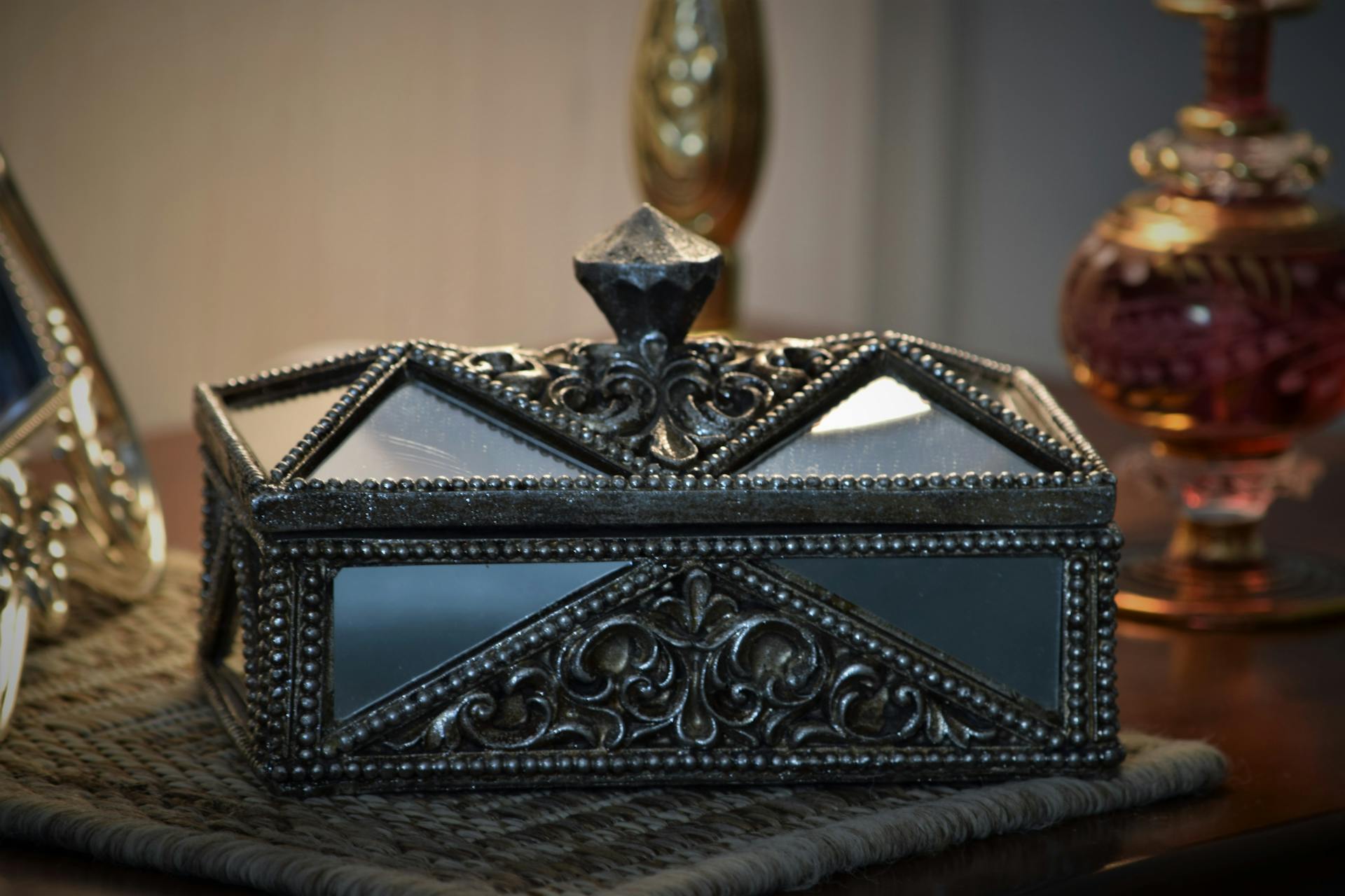 Stepbrothers Destroyed My Family Heirlooms – Am I Justified in My Revenge?