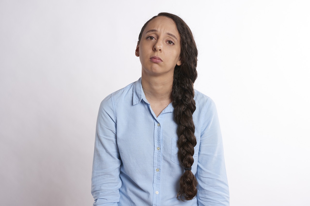 A sad and confused woman | Source: Pixabay