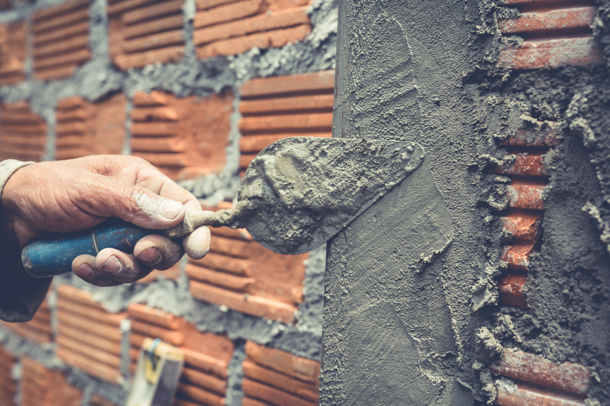 Builders Destroy Concrete Driveway They Built After Homeowner Refuses to Pay