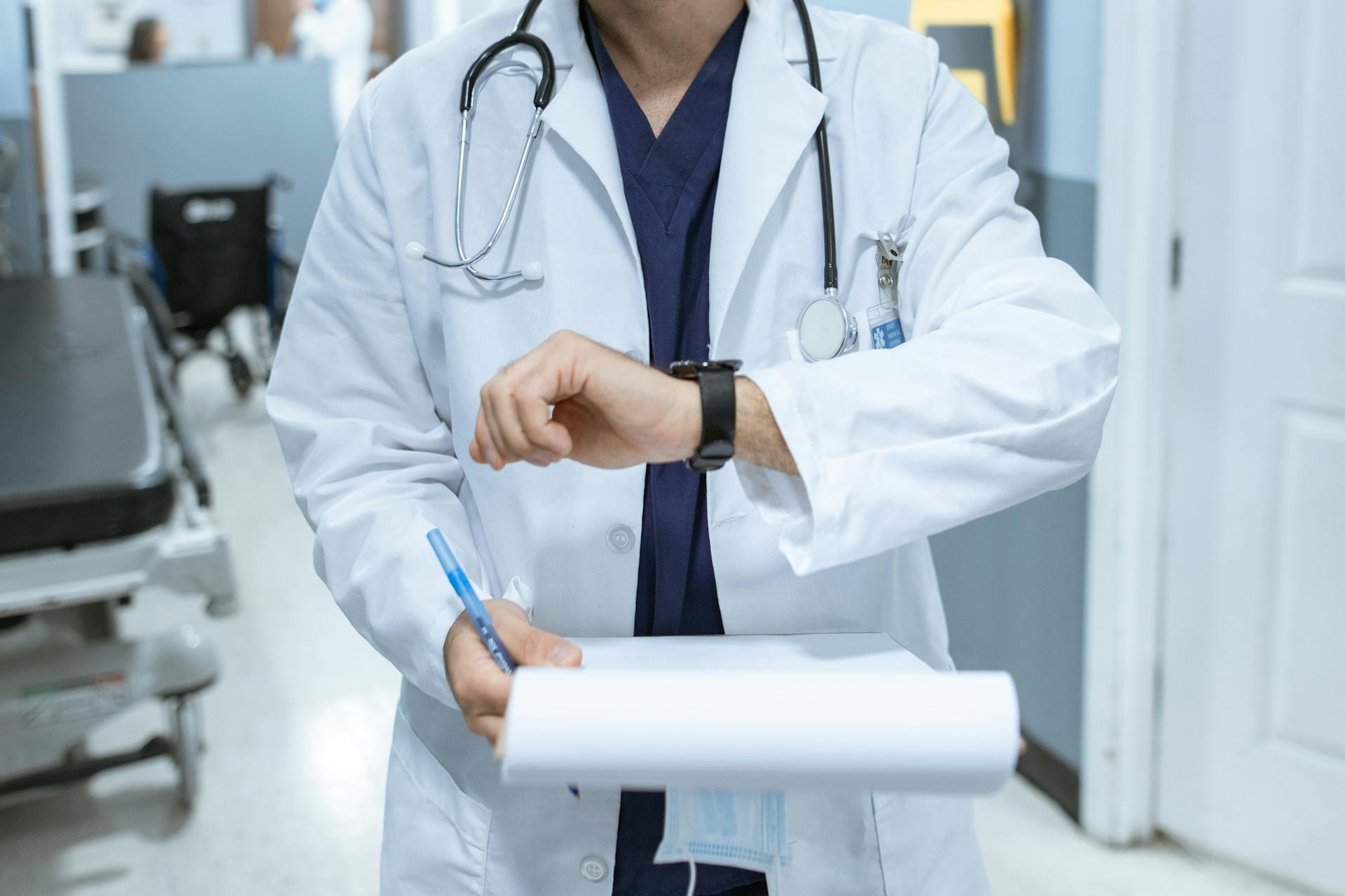 Close-up of a doctor | Source: Pexels