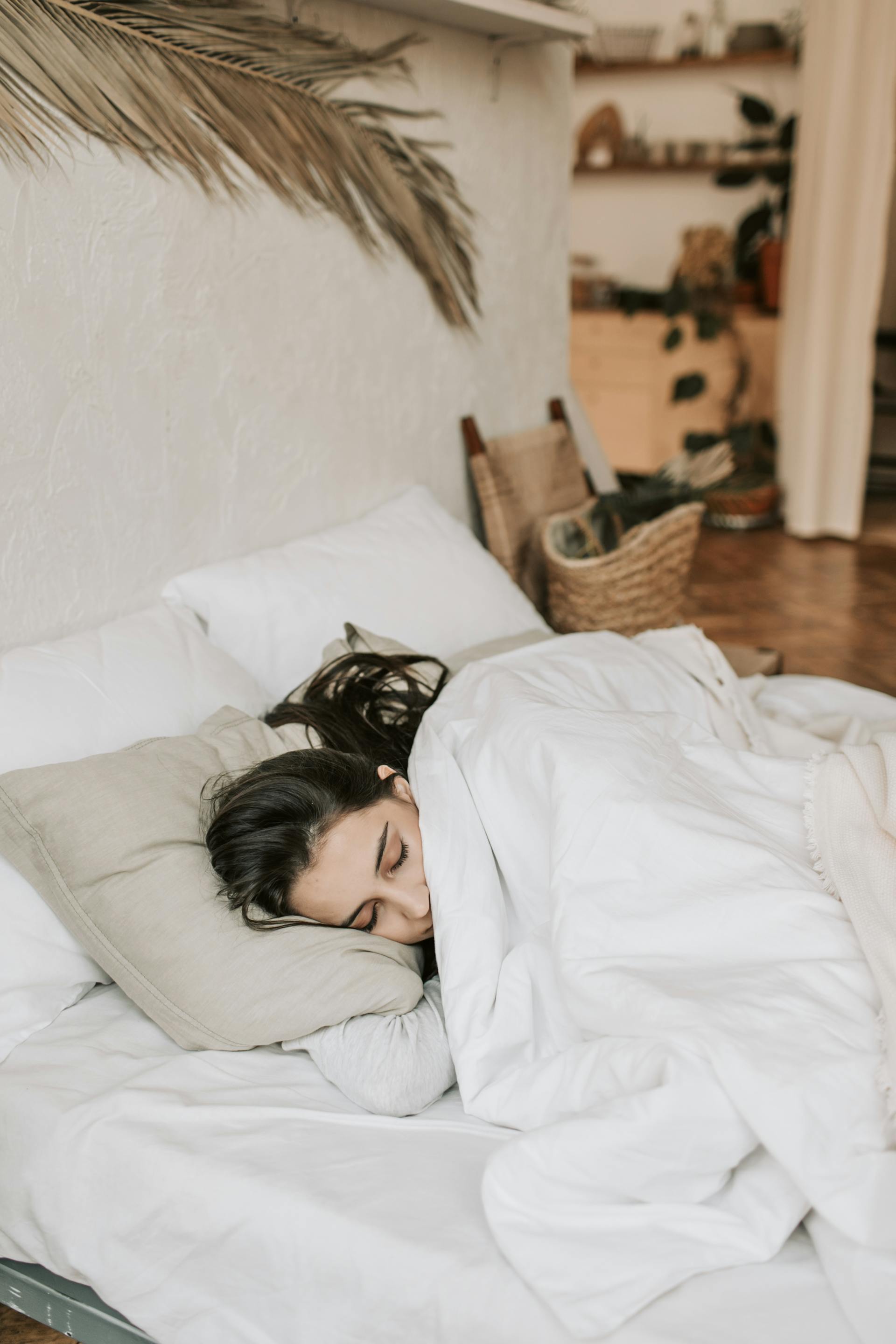 My Girlfriend Mocked My Anniversary Gift in Front of Her Friends – And It’s Not Even the Worst Part