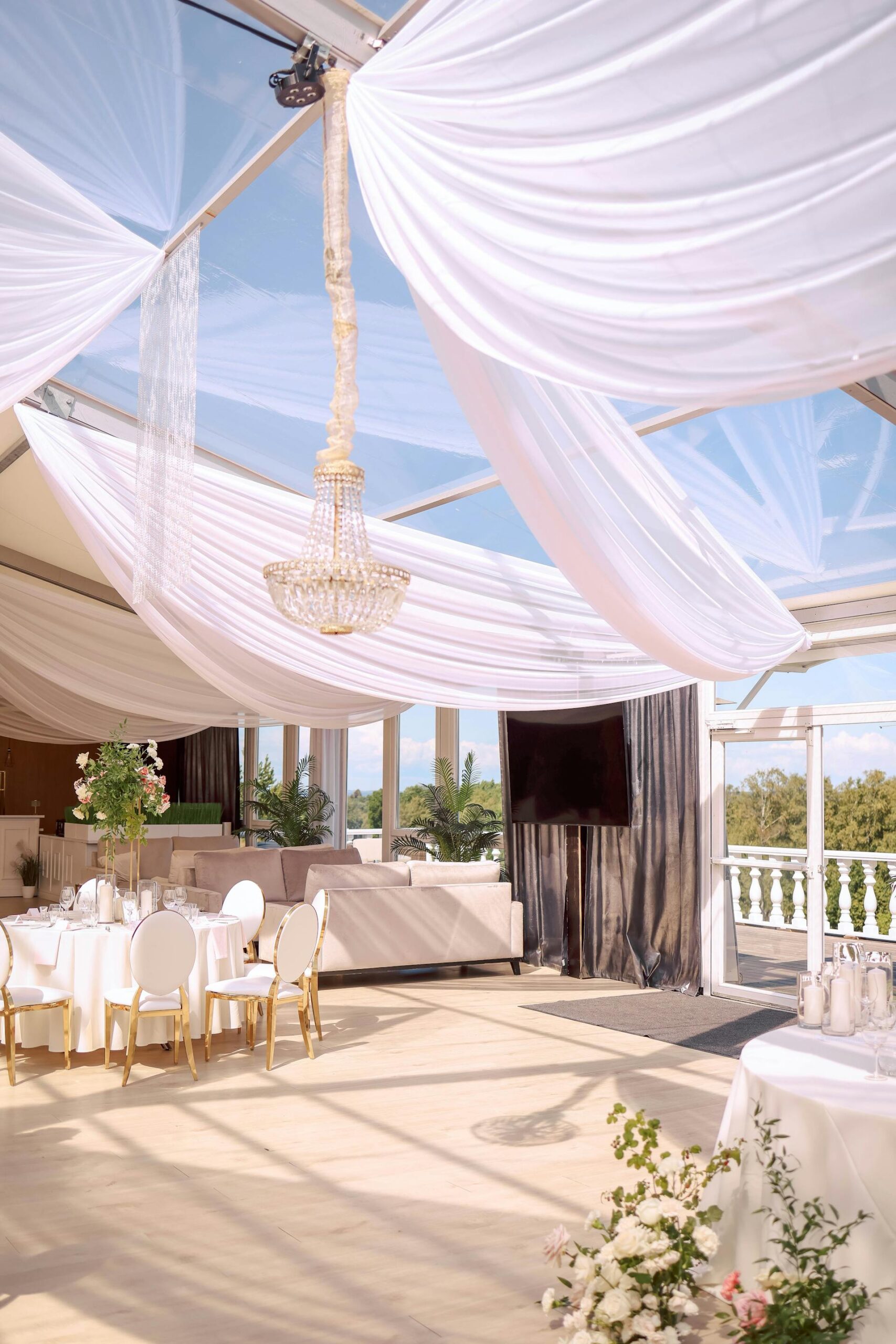An outdoor wedding venue | Source: Pexels