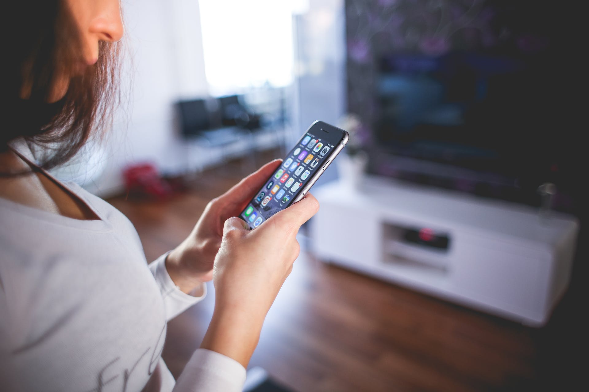 My Cousin Posts about Her 'Success' While Owing Me $5,000 – I Wanted to Teach Her a Lesson, But Karma Did It Better