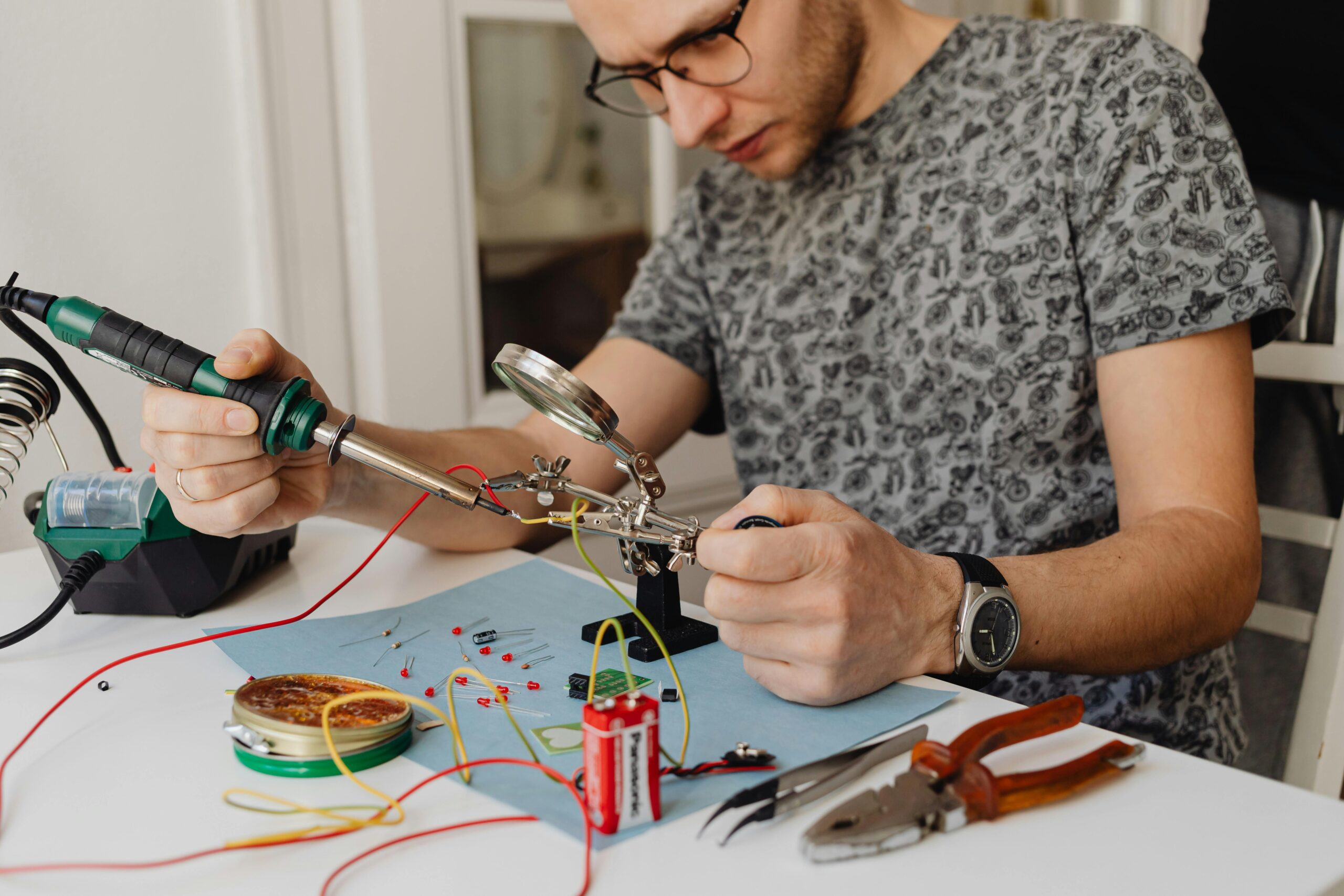 My Brother Kept Insulting My Husband for Being ‘Just an Electrician’ – I Wanted to Teach Him a Lesson, but Karma Did It Better