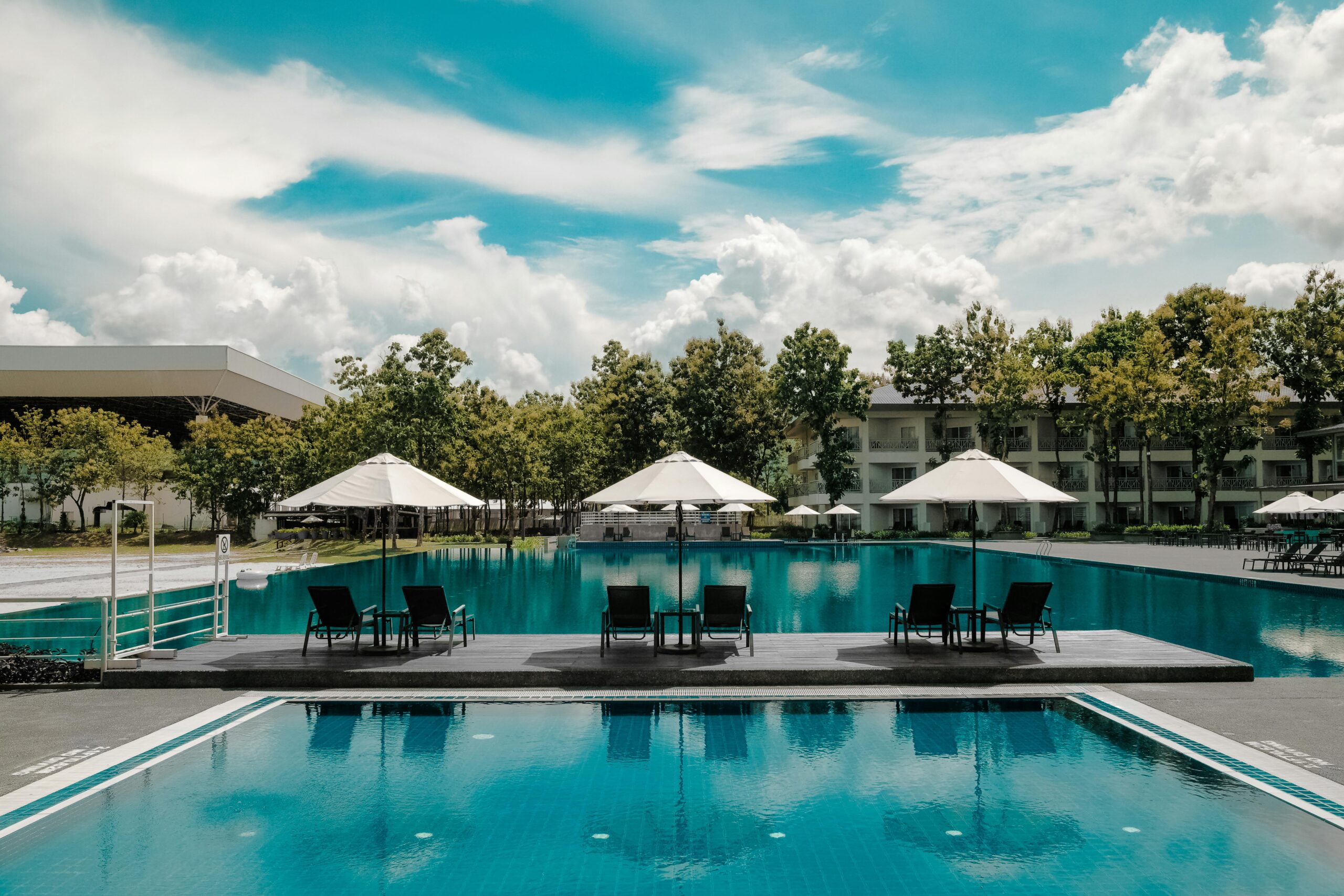 Husband Sent Me and Our Kids to a Hostel but Booked a Luxury Hotel for Himself and His Mom — He Regretted It Soon