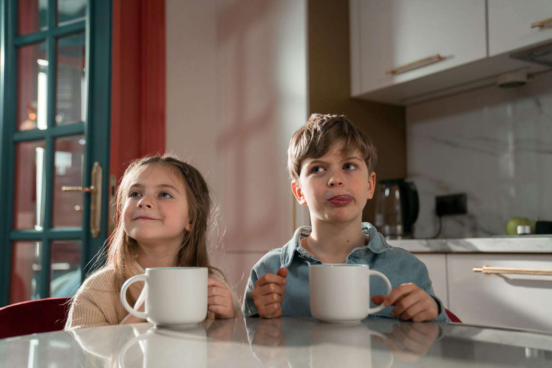 I Took a DNA Test after a Stranger Showed Up at My Doorstep Claiming to Be My Twins’ Biological Father — Story of the Day