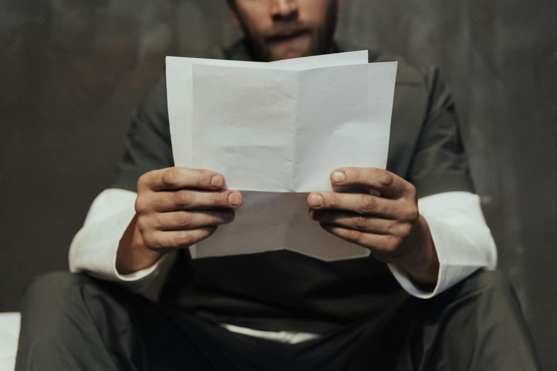 I Gave My Late Wife’s Letters to Our Daughters at Their Graduation, It Turned Our Lives Upside Down