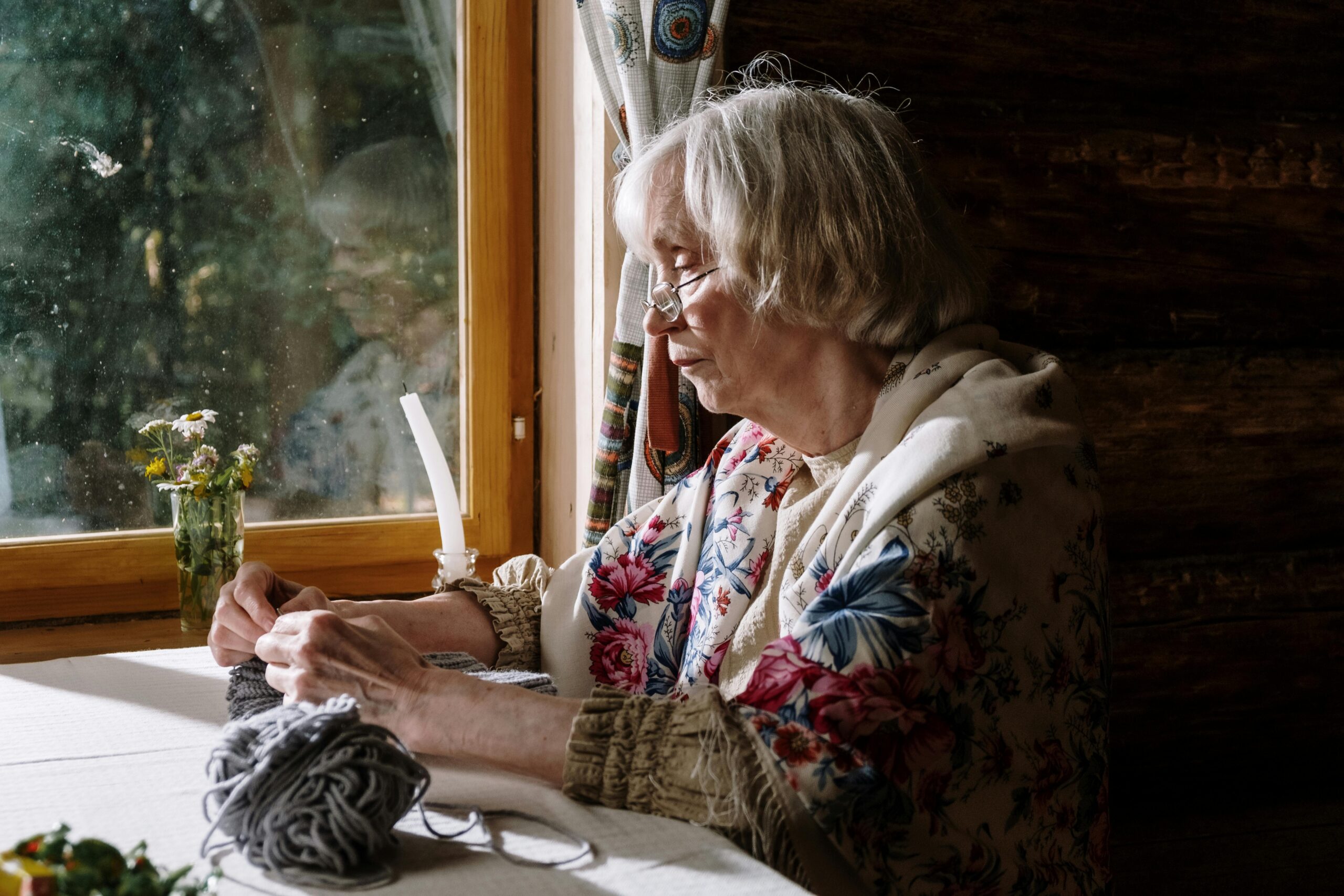 My Grandma Sat in Front of the Laptop Like This for Weeks — If Only I Knew What She Was Doing There