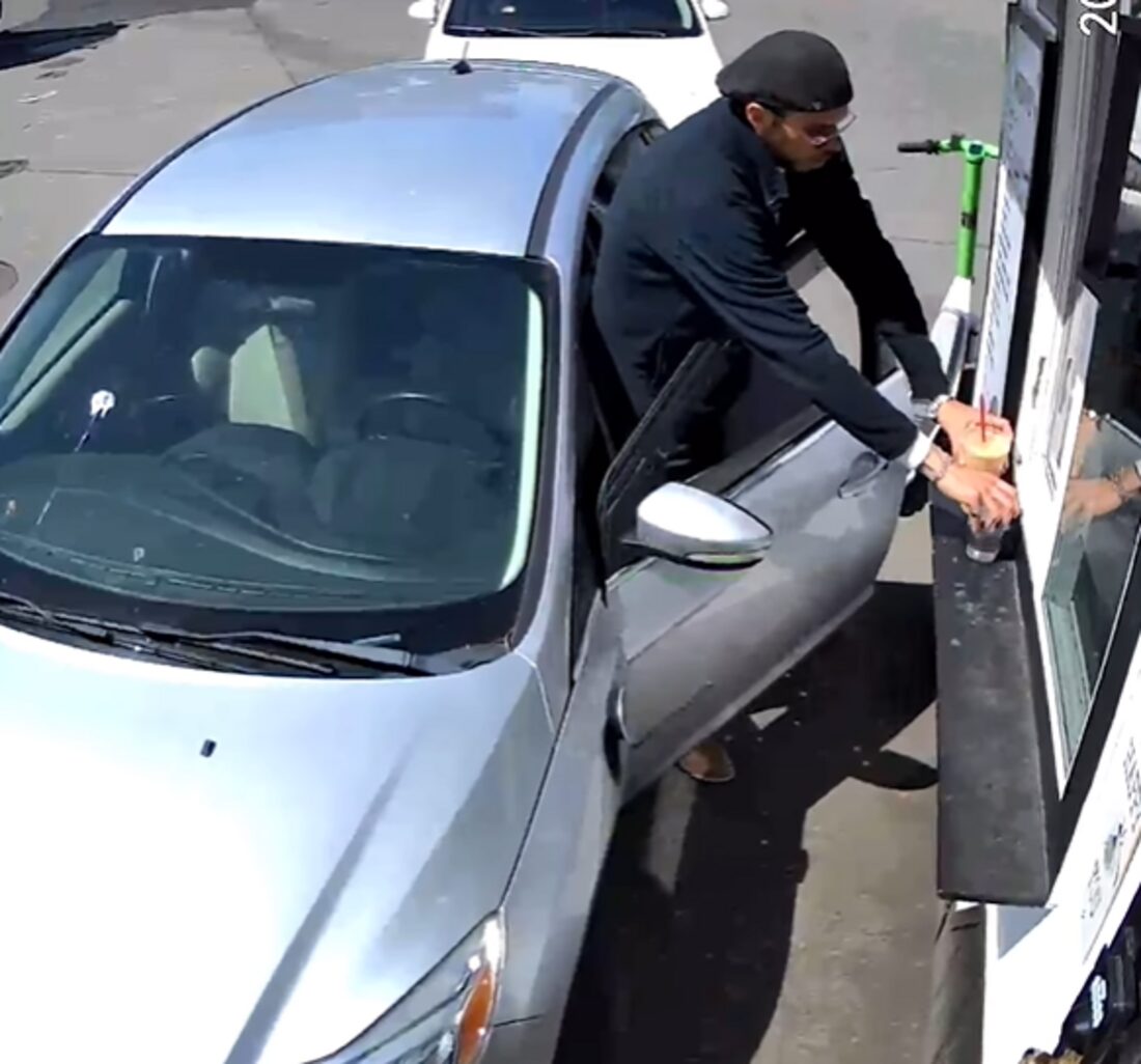 Young Barista Smashes Customer’s Windshield with a Hammer — People Praise Her after Finding out Why She Did It